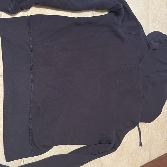 Hollister Hoodie in navy blue. Size large but fits smaller. - Picture 3 of 4